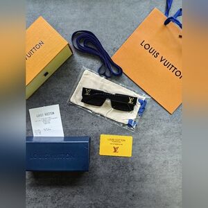 Louis Vuitton Clash Square Sunglasses